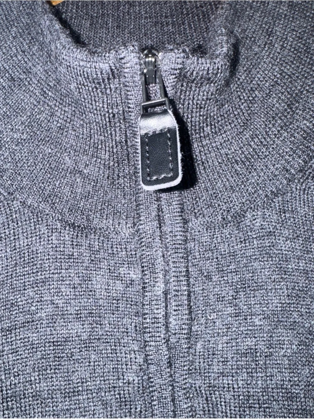 Jos A Bank Merino Wool Charcoal Gray 1/4 Zip Sweater Mens Tailored Fit Large